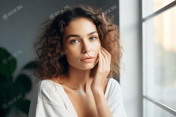 成都下颚内缩医院哪家好 7大排名里比较好的有：东篱/美莱/中医医院等