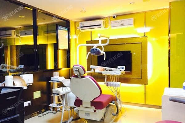 厦门明山口腔门诊部根管治疗多少钱？2025年单根管250元起，多根管500元起！