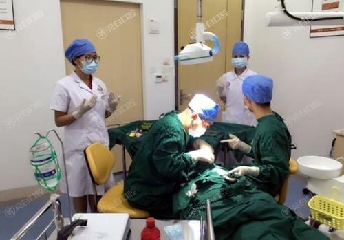 湛江市珠江口腔医院种植牙价格一览:韩国登腾2010+瑞士ITI4530+半口2.17w+