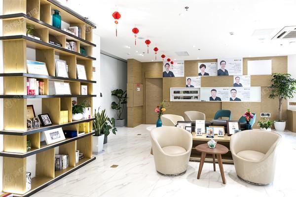 北京维乐口腔收费价格表公布：种植/矫正/全瓷牙/补牙等明细都在内