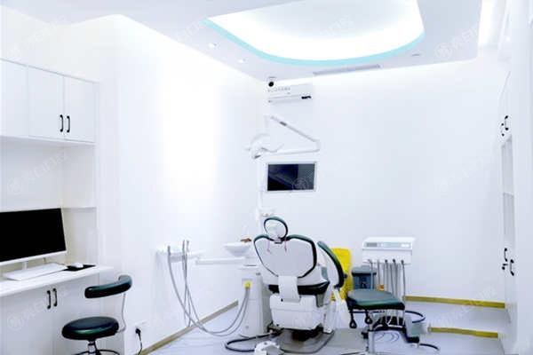 广东珠海海精灵口腔种植牙价格表曝光！单颗植体2980元起技术先进太划算了啦！