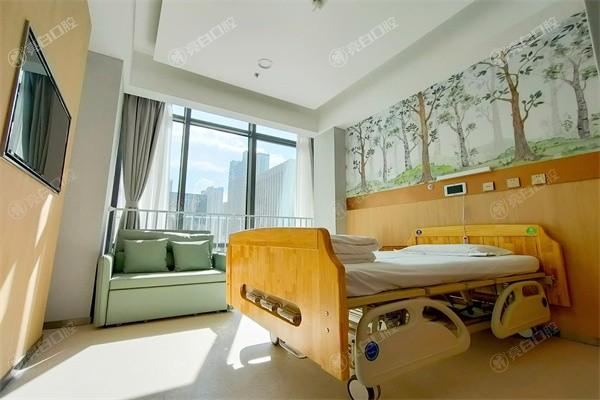 甘肃爱尔眼科医院收费价格表，全飞秒14000、晶体植入术28000元起