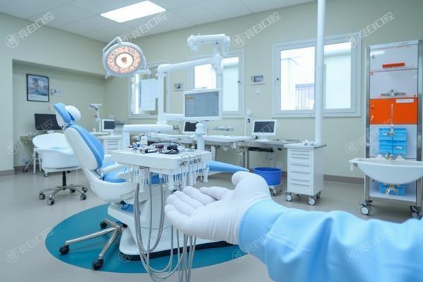 揭秘厦门牙科的医院拔牙价格一览表 其中舒适拔牙价格300起、下颌埋伏阻生智齿拔除术价格1000起