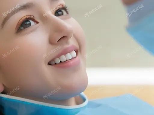 做韩国奥齿泰种植体后，是否需要服用消炎药来确保恢复良好？