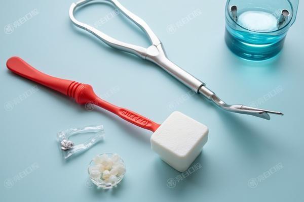 做无痛拔牙前，可以吃火锅吗？注意事项不可忽视，快来看！