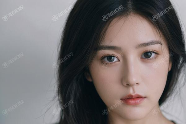 太原硅胶假体垫下巴哪里做得好又比较正规? 华晋医院/华美/太原军大医疗美容医院技术牛口碑好