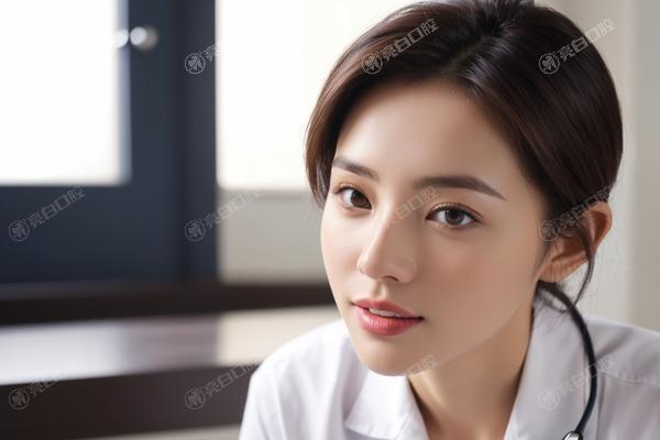 做冷光美白的过程是怎样的？有什么风险吗？揭秘你的美白选择！