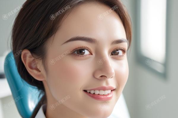 一览澳门牙科的医院假牙义齿收费标准 价格表显示松风活动假牙2000/吸附性假牙5000元起