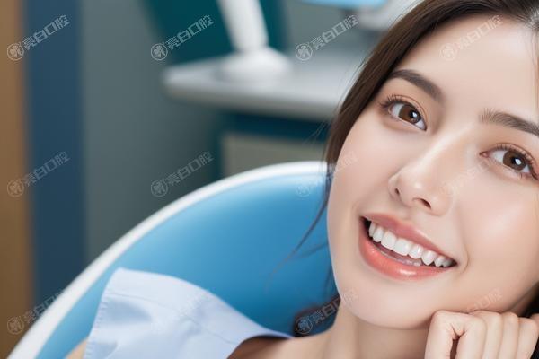 来看看高雄牙科的医院补牙价格表 其中进口玻璃电荷补牙300元+|儿童窝沟封闭300元+|3M树脂补牙200元+