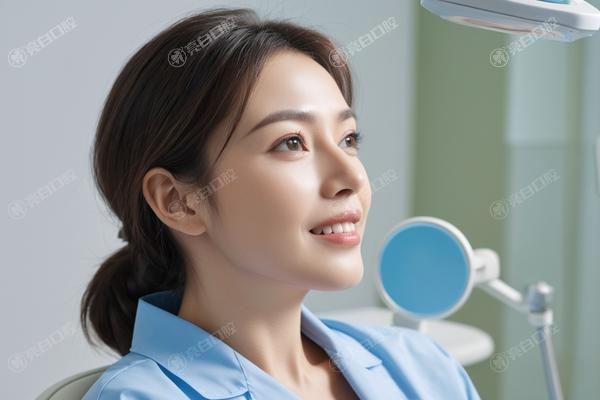 同一颗牙补牙差价3000元？2025补牙材料价格全解密