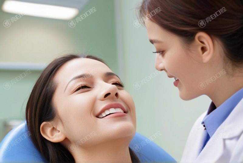 种植牙能用多久心里没底，揭秘影响种植牙使用寿命因素，长久耐用有诀窍