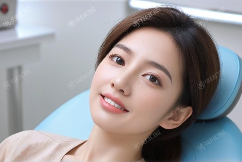 一览澳门牙科的医院假牙义齿收费标准 价格表显示松风活动假牙2000/吸附性假牙5000元起
