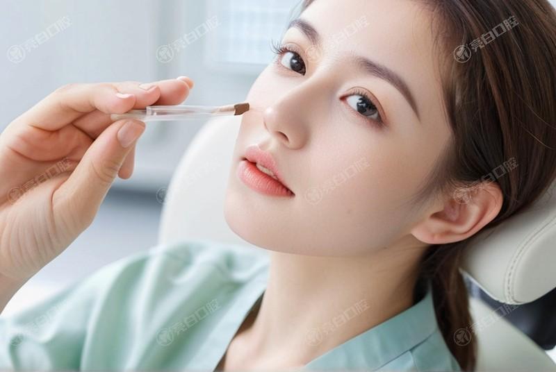 一览重庆牙科的医院贴面价目表 其中瓷贴面价格1000起、树脂贴面价格3000起