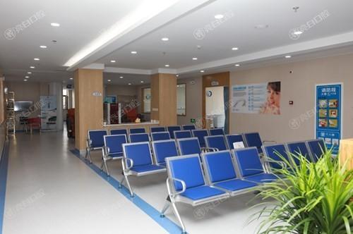 烟台胶东半岛口腔医院正规吗?卫健委备案种植牙2280元起附资质编号