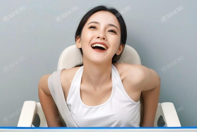 烟台种植牙哪家技术好？壹颗芽/半岛/圣洁牙科种牙又好又实惠