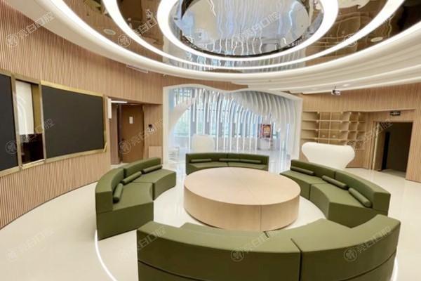 乌鲁木齐福宏林口腔地址在新市区,坐地铁1号线/公交52路拔牙镶牙方便