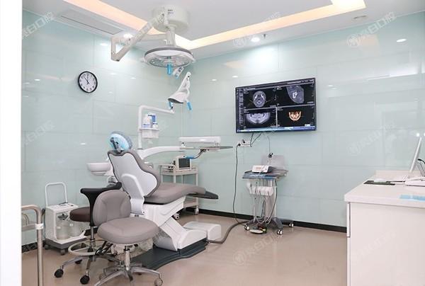 南京雅康口腔种植牙靠谱吗？秦淮区热门牙科，种牙稳固+术后护理贴心！