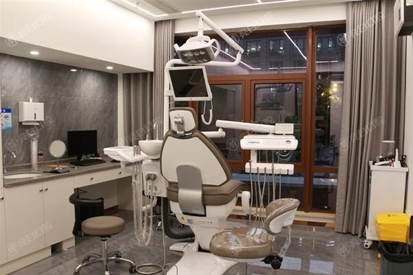 浙江湖州安吉复大中齿口腔牙齿美白怎么样？价格透明+流程规范+患者反馈稳定