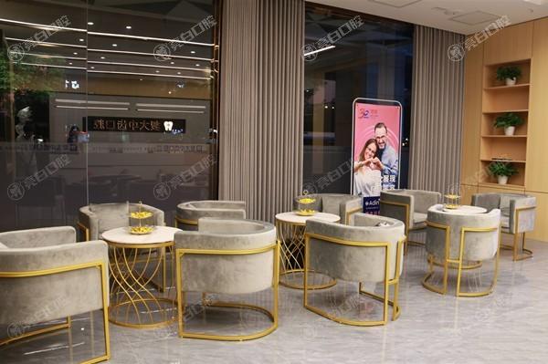 浙江湖州安吉复大中齿口腔牙齿美白怎么样？价格透明+流程规范+患者反馈稳定