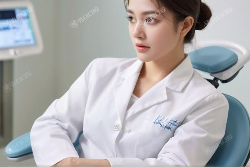 经常咬指甲、咬笔？小心牙齿开裂！