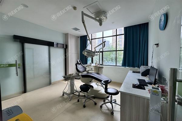 福建泉州海丝口腔种植牙怎么样？全新揭晓种植牙2380元起，价格合理服务周到啦！