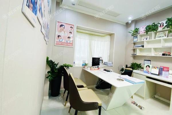 泸州牙博士口腔诊所乱收费吗？2025新版价格表显示补牙镶牙洗牙不乱收费