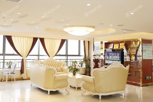 中山好民生口腔医生团队：含种植医生+智齿拔除280起+地址及电话