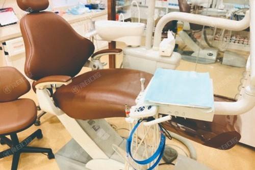 贵州贵阳柏德口腔医院 2025 价格表：种植牙 3980 元起、矫正 12800 元起、镶牙 800 元起