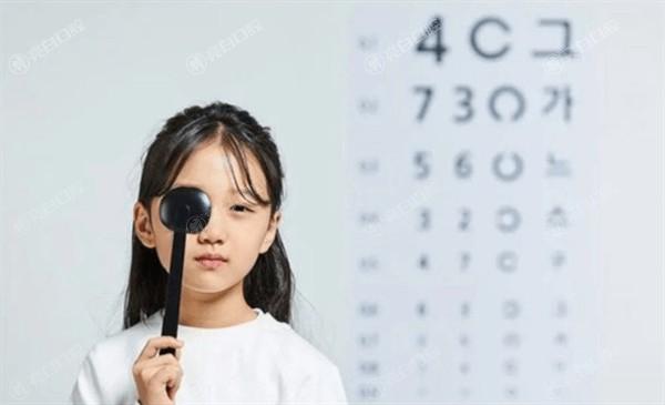 儿童视力堪忧有黄斑病变隐患？半飞秒手术助力孩子清晰看世界
