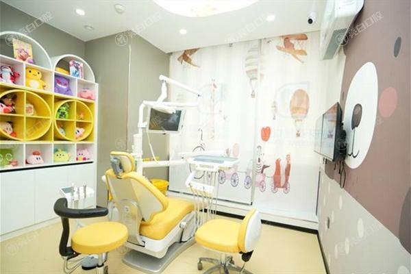 广州牙德堡口腔门诊医生团队如何？揭秘，医生负责技术可靠，看牙有保障啦！