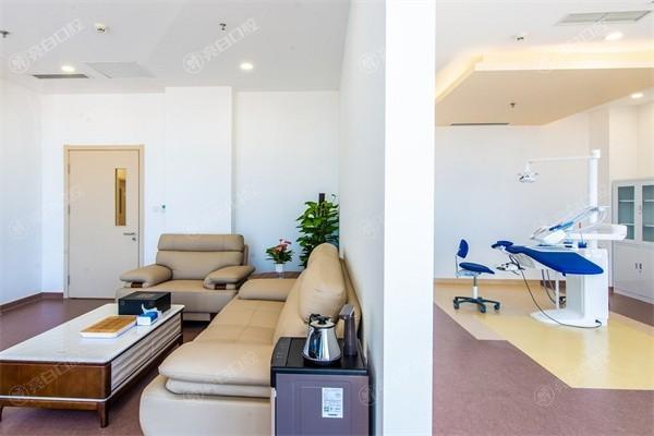 揭秘青岛青大口腔门诊靠谱吗？资质正规且口碑爆棚