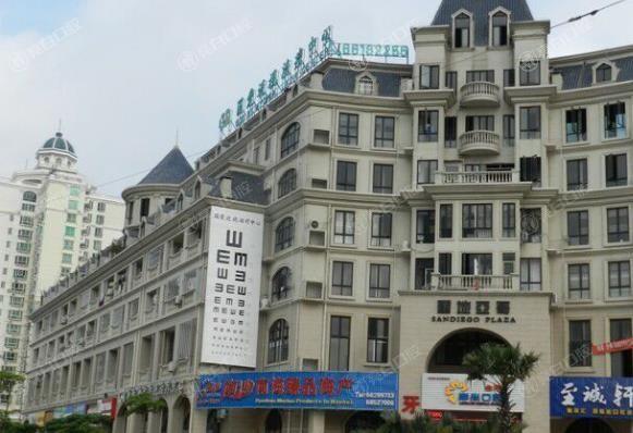 海口国爱近视治疗中心价格表 ICL 植入费用多少？2025 真实收费指南