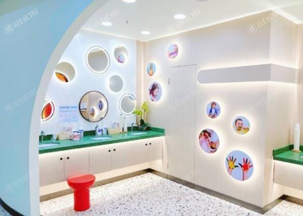 重磅揭秘！深圳护芽口腔儿童看牙服务好不好？童趣环境孩子超爱！