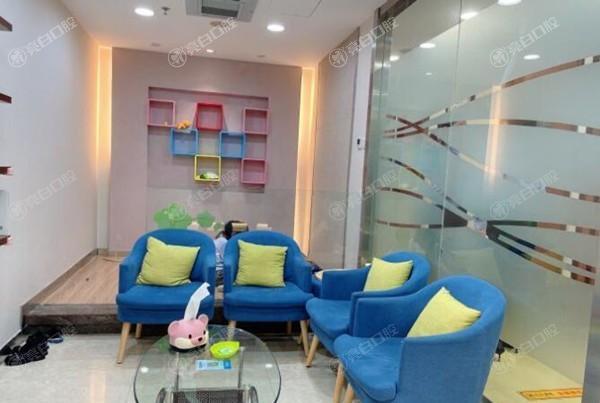 好奇深圳蒙恩口腔怎么样?据说环境舒适,医生医术还很高明! 好奇深圳蒙恩口腔怎么样?据说环境舒适,医生医术还很高明!