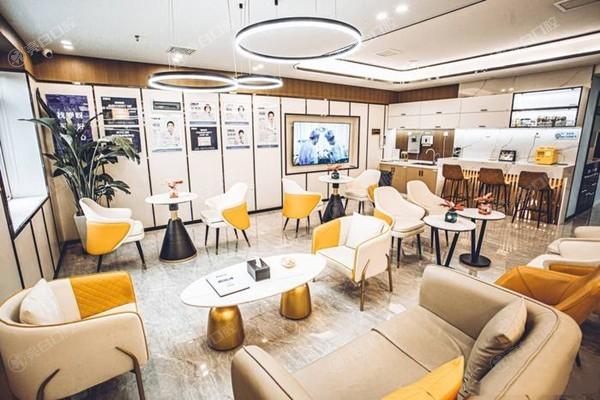 谁知道武汉白沙洲咿呀口腔门诊部靠谱吗？连锁牙科实力强