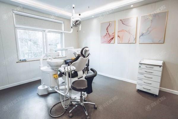 谁知道武汉白沙洲咿呀口腔门诊部靠谱吗？连锁牙科实力强