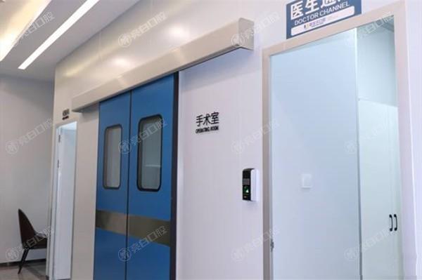 谁知道南宁爱琴海诺贝尔口腔门诊部牙齿美白正规吗？口碑爆棚服务好