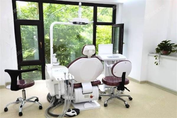 哈尔滨诺倍尔口腔门诊部种牙技术好吗：设备齐全且医生团队强收费透明