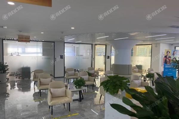 大连甘井子康贝佳口腔门诊部技术可靠吗：资质正规且医生团队强价格亲民