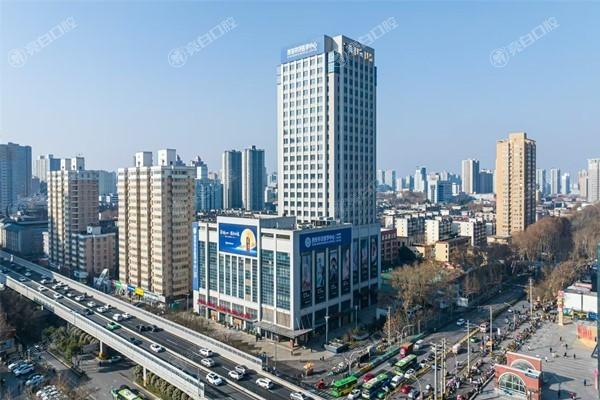 西安老牌齿科评比，技术靠谱、服务周到，街坊邻居推荐得多。