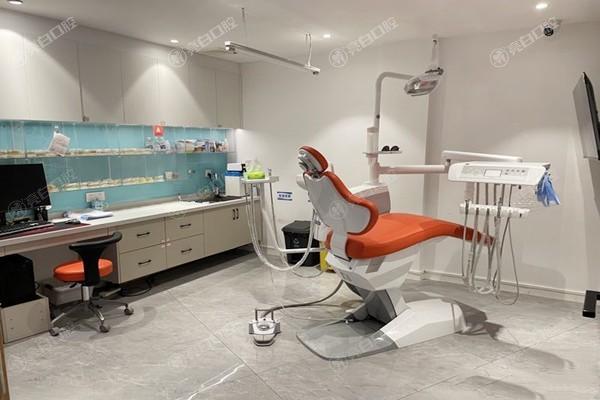 被夸爆的毕节花贝口腔门诊部全瓷牙好不好？医生团队强且口碑爆棚