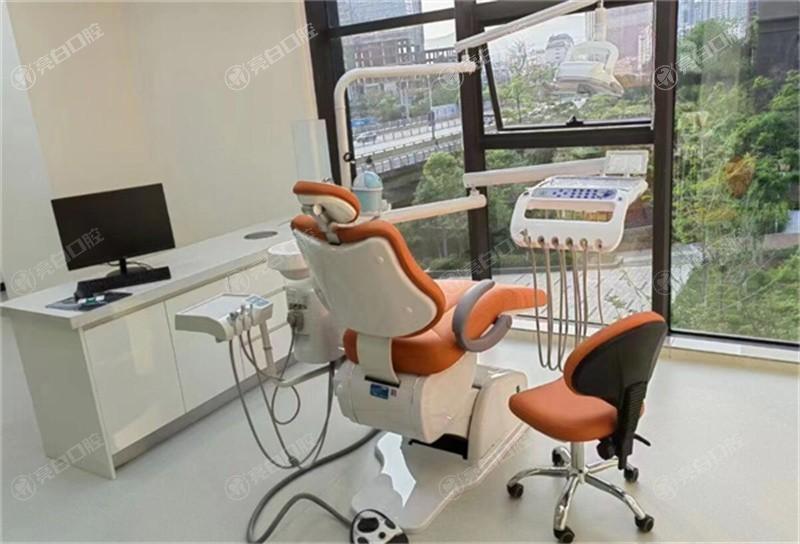 昆明乐美口腔种植牙靠谱吗？老牌机构 多家门店 收费亲民