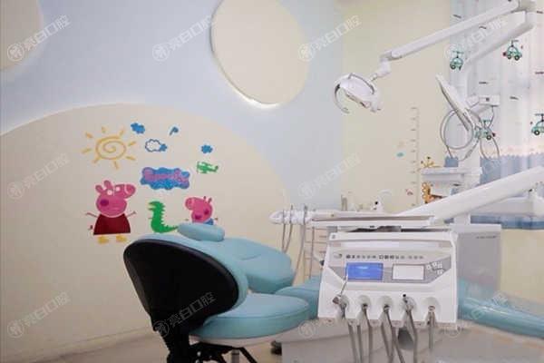 全新重庆彭水县鹏博口腔医院收费价格 矫正5900+树脂牙340+ 医生种牙水平高