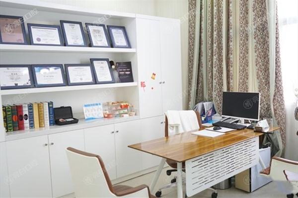 常州武进北极星口腔门诊部看牙贵吗？价格亲民且口碑可靠