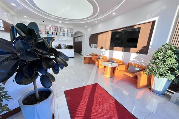 良心推荐新疆塔城顾腾飞口腔诊所收费贵吗？查证收费合理且实力强