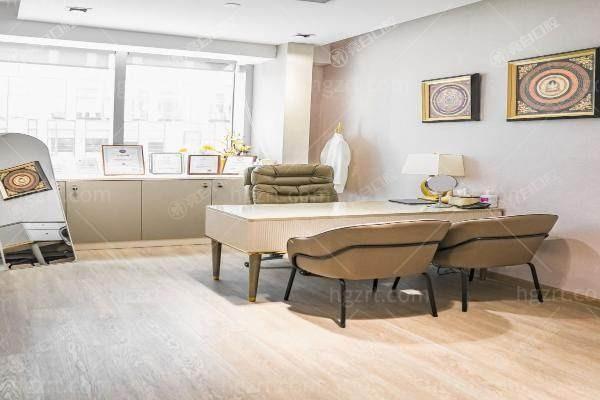 请问上海慕羽医疗美容靠谱吗？分析其核心技术和口碑评价见分晓