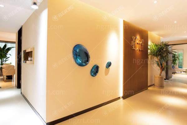 想知道北京董先生医疗美容好不好？分析其核心技术和口碑评价如何