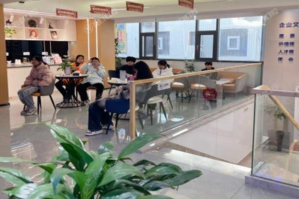 巴州启喜口腔诊所正规吗：实力强且口碑爆棚服务好