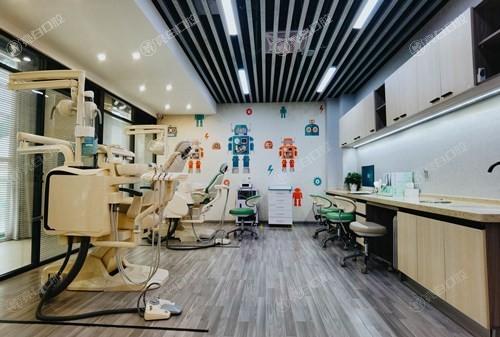 有人打听昆明慕颜口腔做根管治疗靠谱吗？正规团队确保，治疗显著