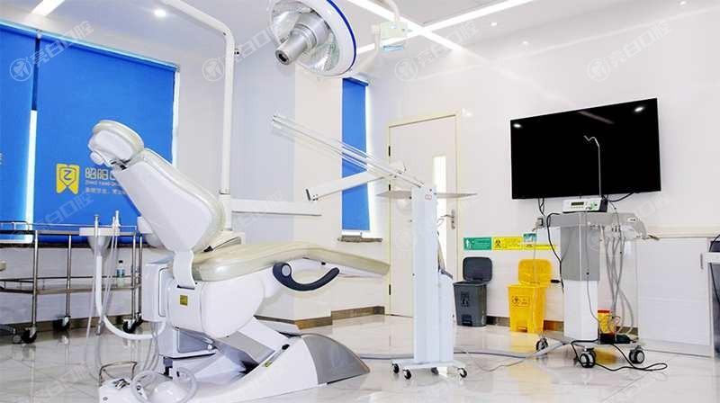 湖南邵东昭阳口腔医院种植牙怎么样？惊人！成功率超 90%，口碑技术双在线呀！